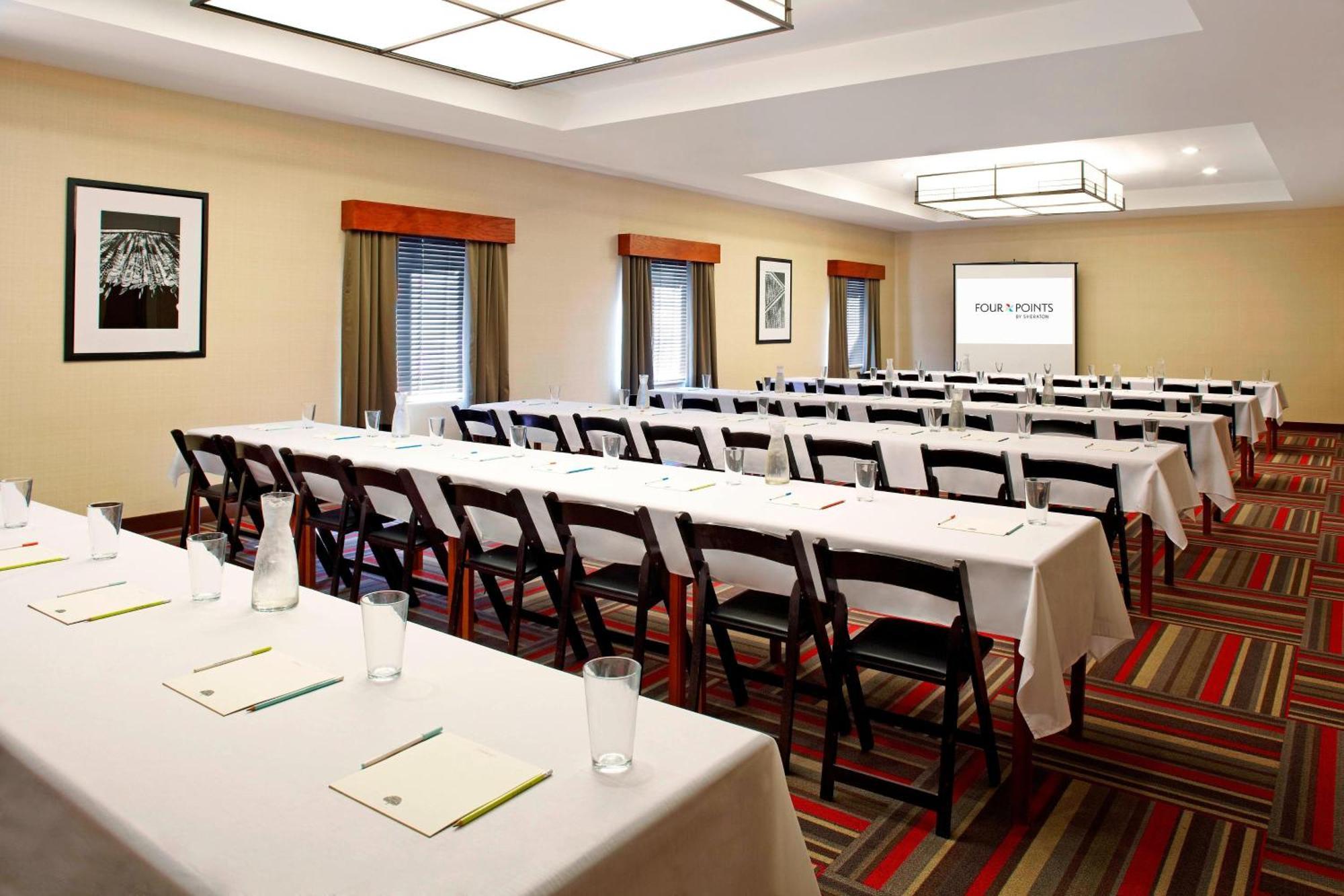 Four Points By Sheraton Houston Hobby Airport Екстериор снимка